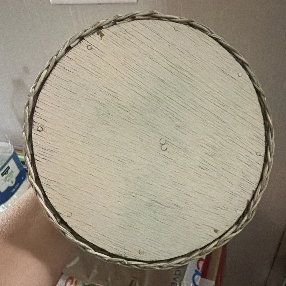 Vtg White Wicker 3 Ring Freestanding Table Top Towel Holder 16